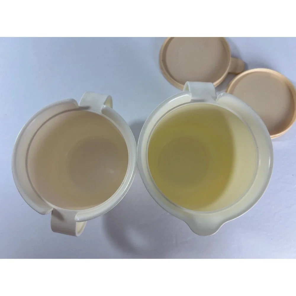 Vintage‎ Tupperware Creamer and Sugar Set - creamy white,beige/pinkish lid 1980s